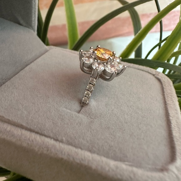 Moissanite GRA certified ring size 6 - Picture 2 of 3